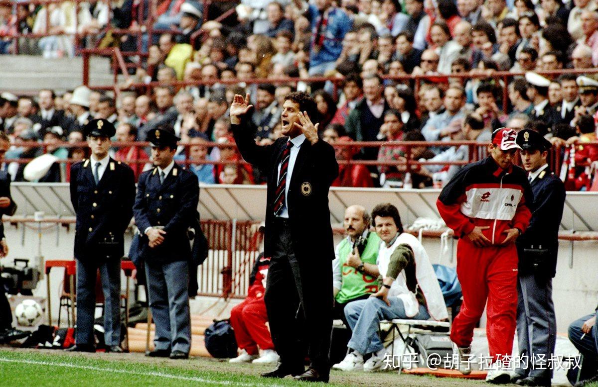 包含桑普多利亚勇夺胜利，紧随前人晋级的词条