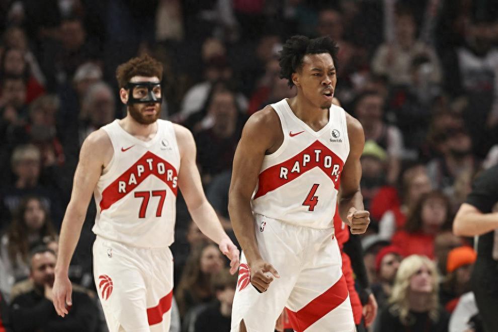 步行者绝杀时刻，西蒙斯点燃赛场，刷新队史纪录迎来胜利！