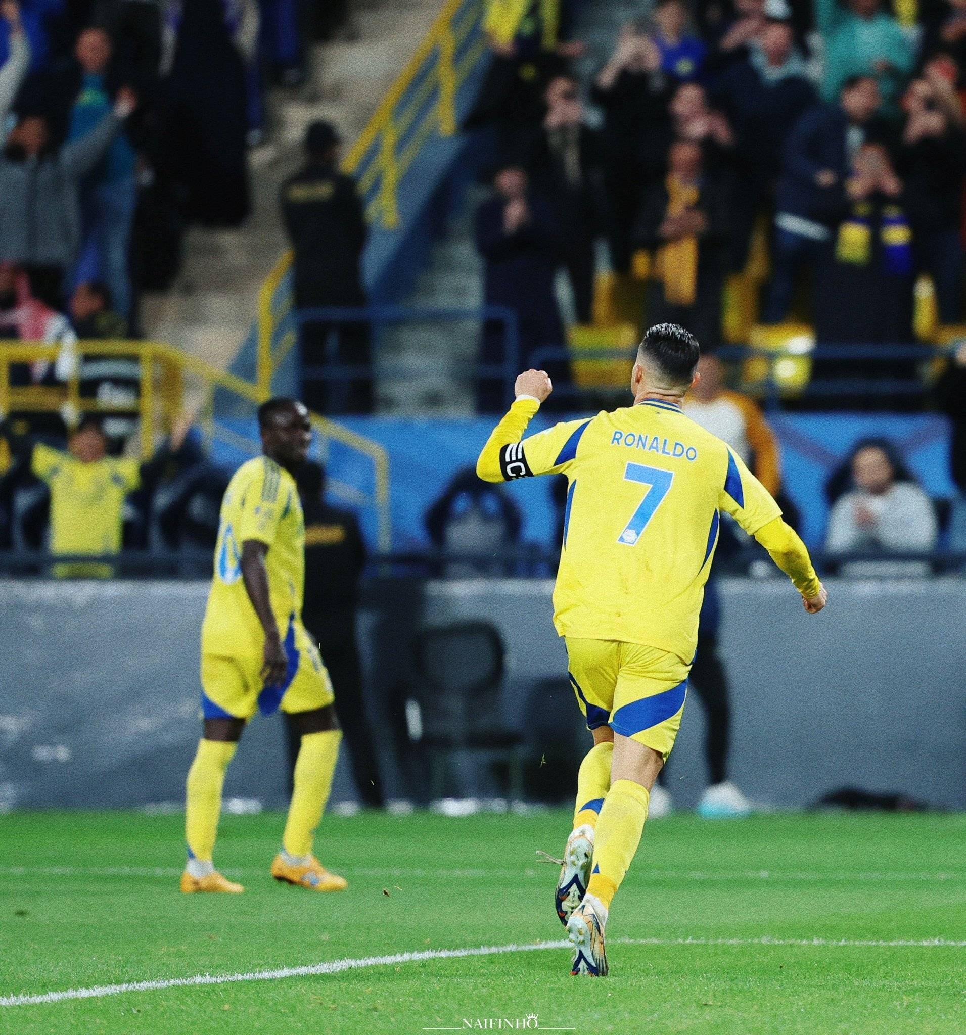 威金斯绝杀时刻，命运悬念点燃赛场，连续三场30+迎来胜利！