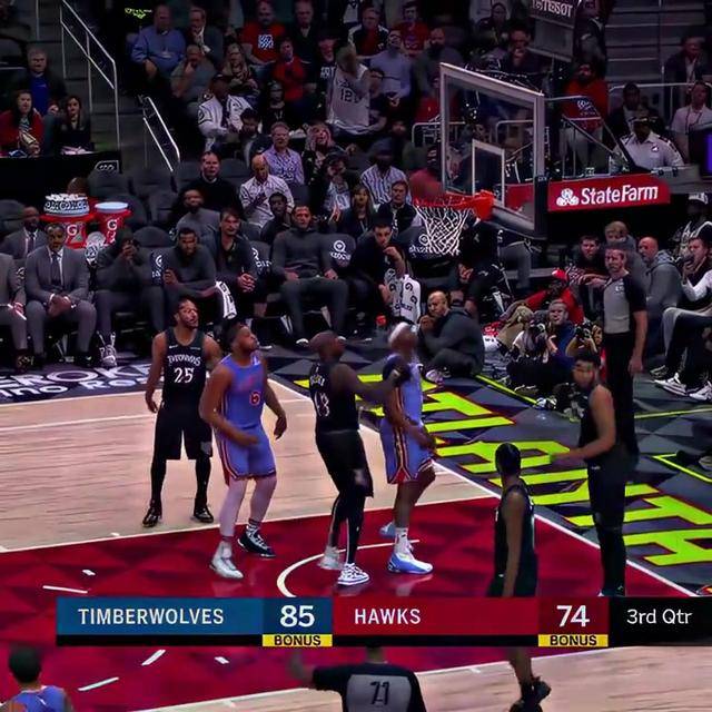  莱万多夫斯基9分钟5球中文解说 